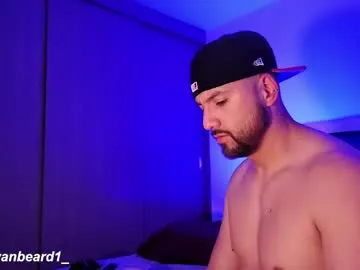 bryanbeard — GOAL: Fuck ass [729 tokens remaining] Welcome to our room #bbc #bigcock #18 #twink #young