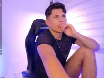 chris_argent from Chaturbate