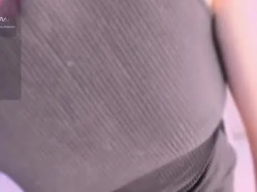 Freechat elarabbit on Chaturbate