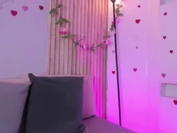 emmaclark_1 on Chaturbate 