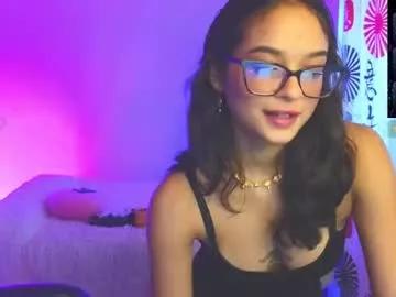 Freechat gia_flame on Chaturbate
