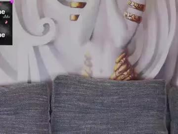 hailey_peach