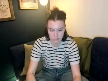 horny_college_roommates_ on Chaturbate