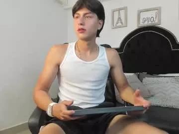 Freechat landercruz on Chaturbate