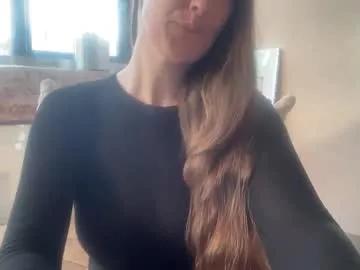 Freechat loladom on Chaturbate