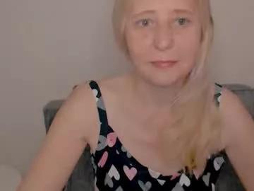 Freechat milanav on Chaturbate