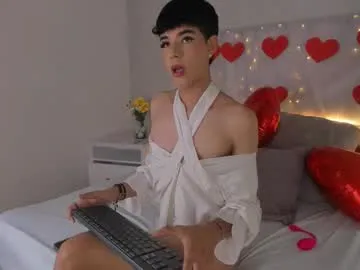 noah_lewiss — Hi Noah welcome  [6 tokens left] #femboy #teen #skinny #new #latino welcome to my room let's have fun!!