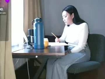 ozhmara on Chaturbate