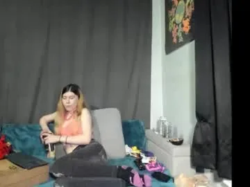 Freechat roxihazeleyes on Chaturbate