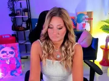 sarahholly on Chaturbate 