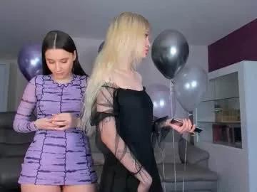 Freechat sexxxsirens on Chaturbate