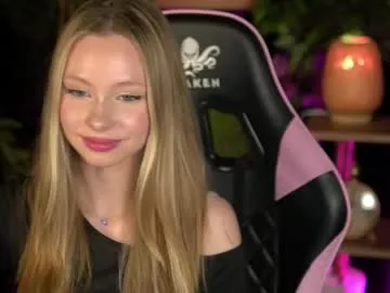 sweetdaisy_me — GOAL: For the good mood! [19 tokens remaining] Hello love! Welcome in my litlle comfy place! #new #shy #18 #teen #petite