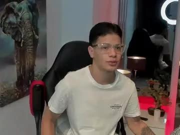 Freechat tony_petrov on Chaturbate