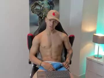Freechat tony_petrov on Chaturbate