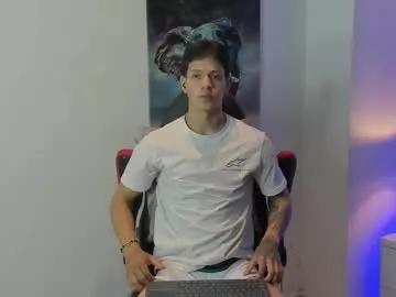 Freechat tony_petrov on Chaturbate