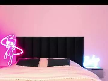 wowlovie666 on Chaturbate 