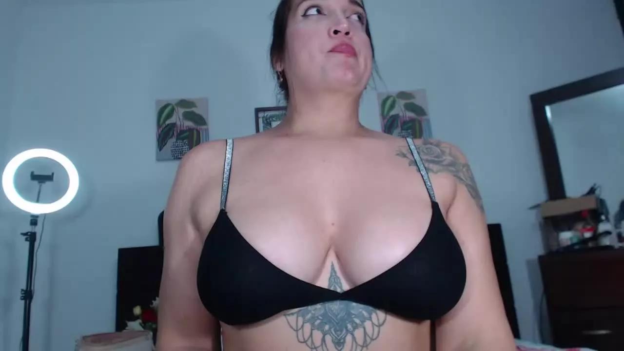 AndreinaxxxHottie