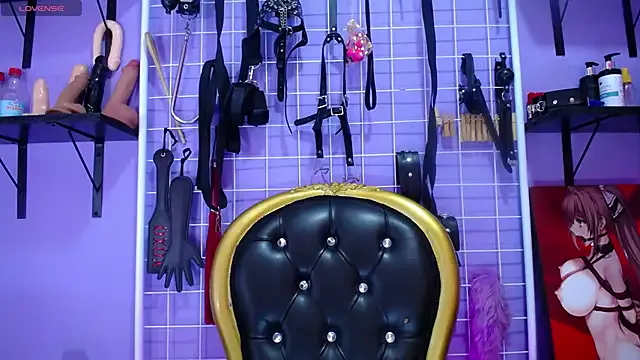 Freechat _candy_bdsm_ on StripChat