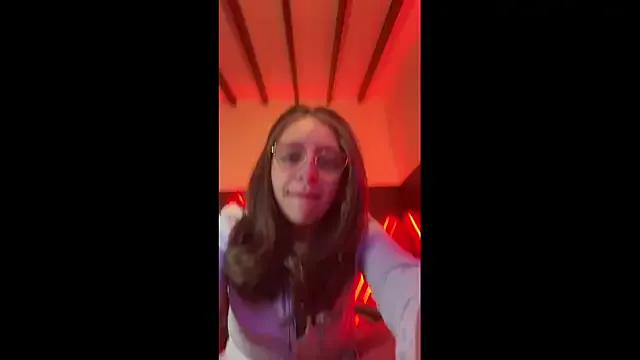 _isaabellaa on StripChat