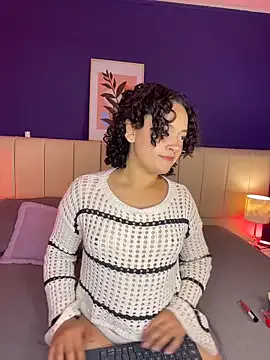 Freechat _sarahRose on StripChat