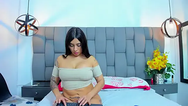 Abbieforero — Bra Off