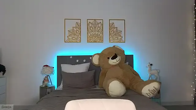 adele_armass — SHOW ASS IN PANTIES