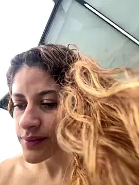 alana15 on StripChat 