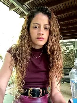 alana15 on StripChat 