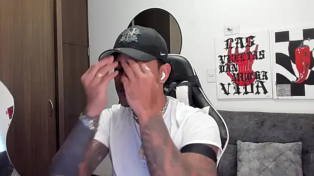 Alessandro_Vanni on StripChat