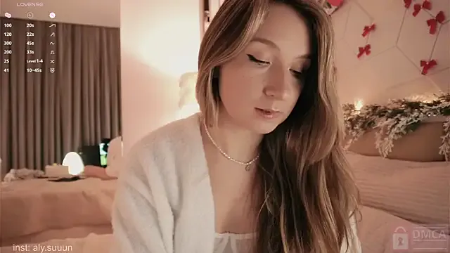 Freechat alysuuun on StripChat