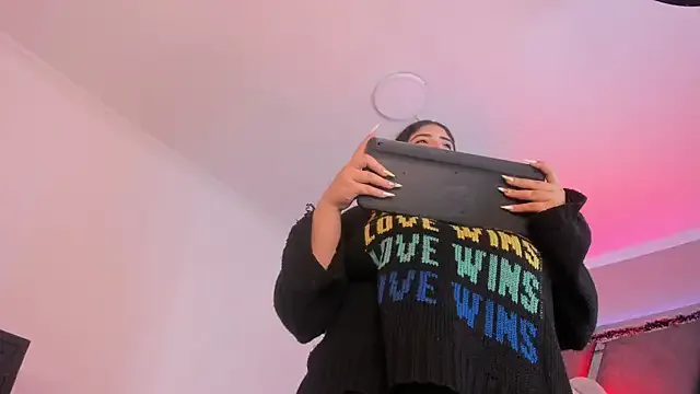 Freechat AmberiniHoffman on StripChat