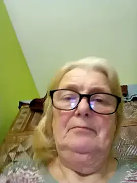 AmyLove353 — Freechat on StripChat