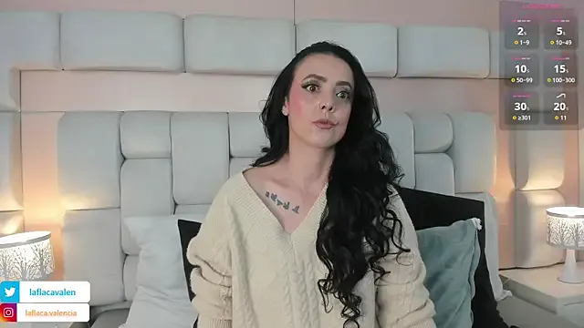 AndreaValencia on StripChat