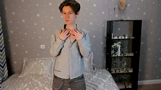 AndrewwCarter2 on StripChat