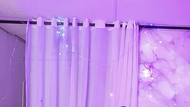 Annyeli on StripChat