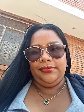 Arena_13 — Boobs bouncing in public