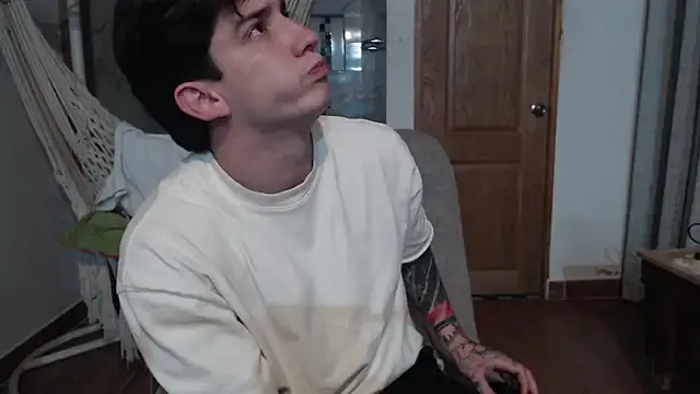 AteneoJr on StripChat