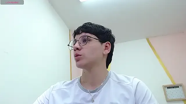 Freechat bad_giirl_ on StripChat