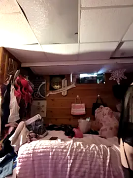 BeautifulFire23 on StripChat