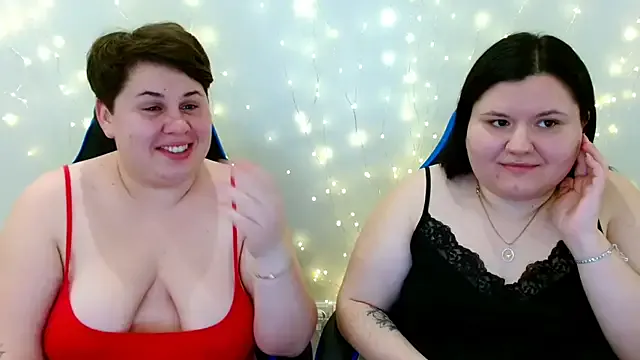 BeckyAndHellen on StripChat