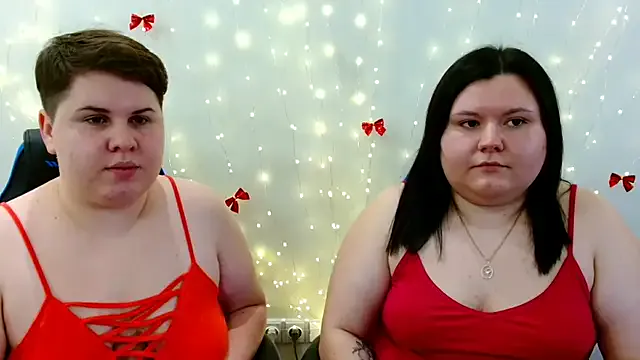 BeckyAndHellen on StripChat