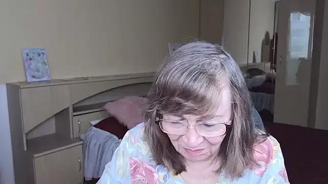 Betty_Brick on StripChat 