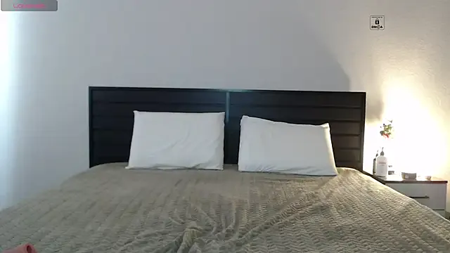 BL0NDE_babe — Naked Boobs