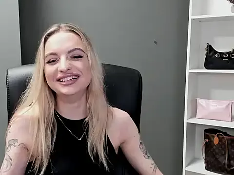 StripChat BlankaXCute is Freechat BlankaXCute — New girl on site! Let's have some fun x