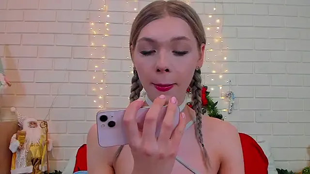 Blondy_Fina on StripChat