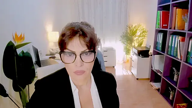 Freechat bluediamondsdreams on StripChat