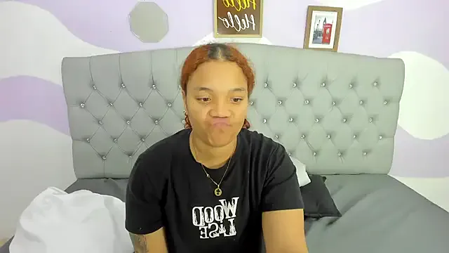 BRIYITHMENA — vibrator in my pussy five minutes