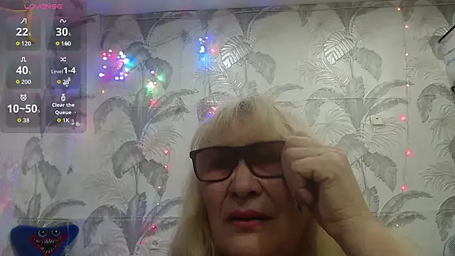 CamDiva113 on StripChat