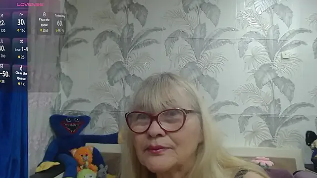 CamDiva113 — :inlove::heart::cheekkiss: