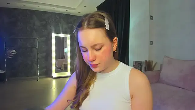 Candy_Cansew — doggy pose in panties